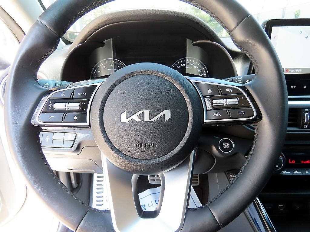 KIA K3 - Vista 8