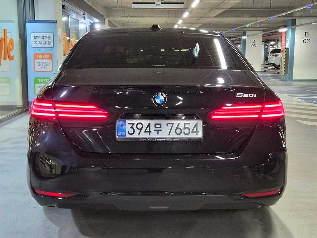 BMW 5 Series - Vista 5