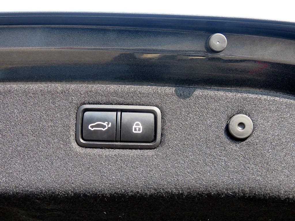 Genesis G70 - Vista 5