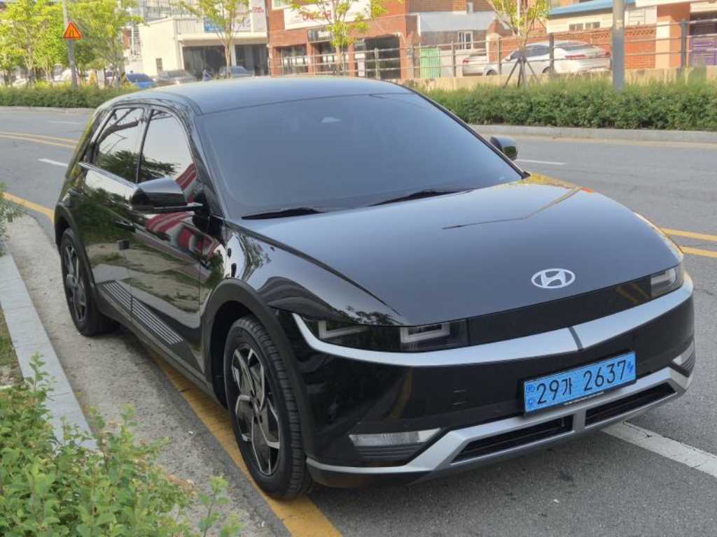 HYUNDAI Ioniq 5 - Vista 6