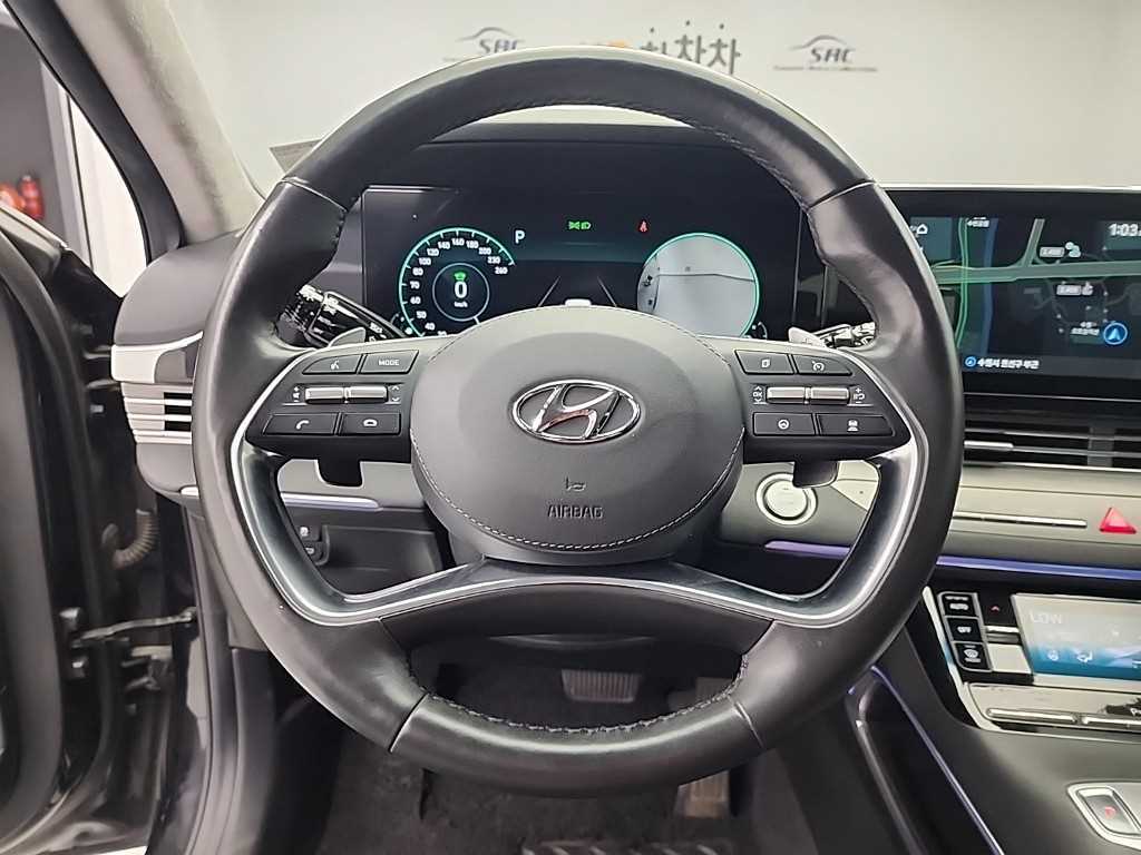 HYUNDAI Grandeur - Vista 9