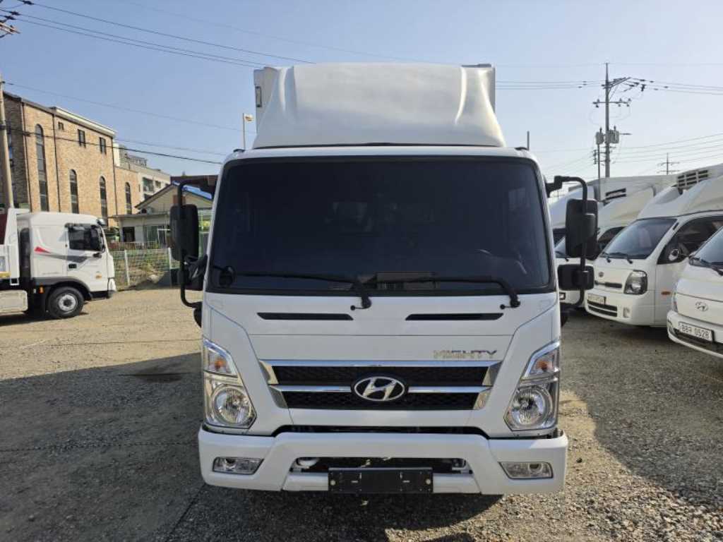 medium and large cargo truck - Vista 2