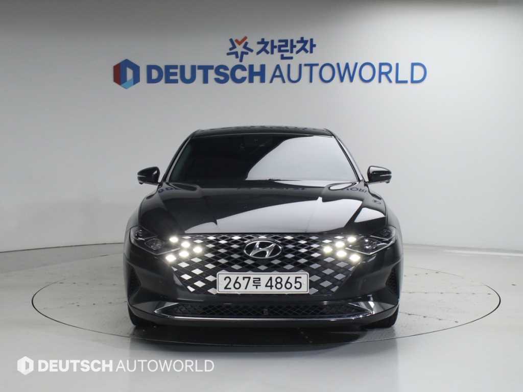 HYUNDAI Grandeur - Vista 2