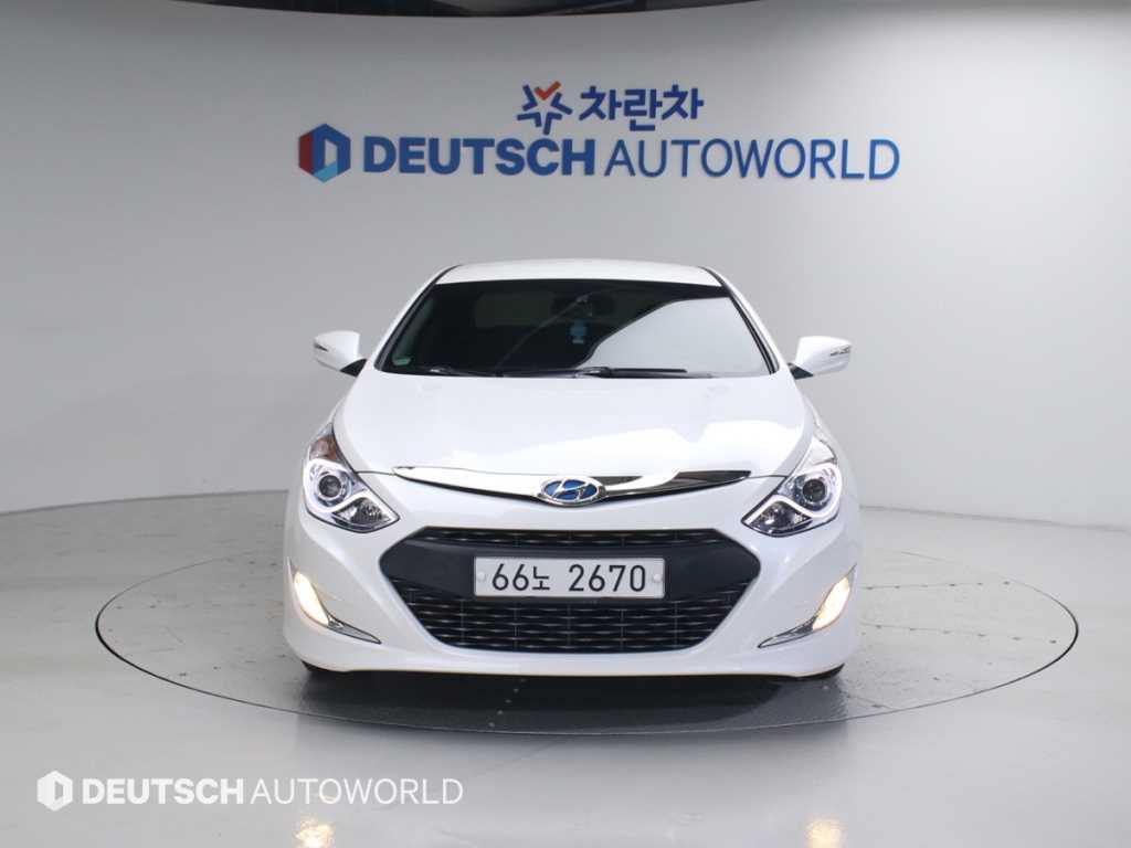 HYUNDAI Sonata - Vista 3