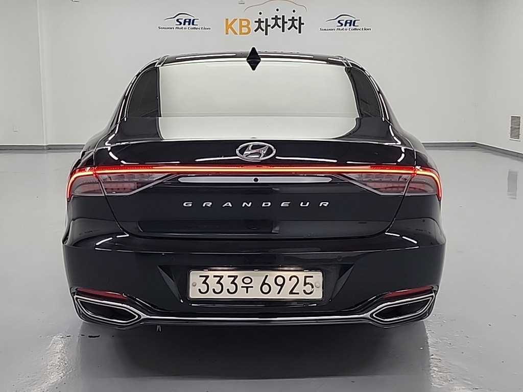 HYUNDAI Grandeur - Vista 3