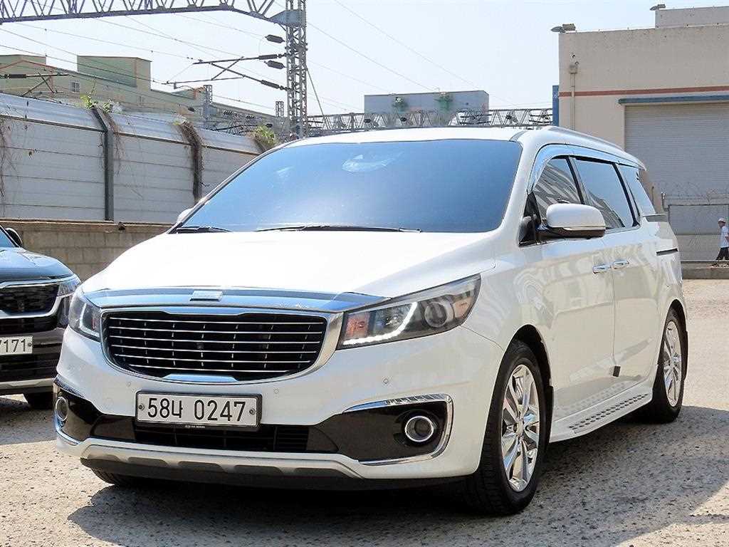 KIA Carnival - Vista 2
