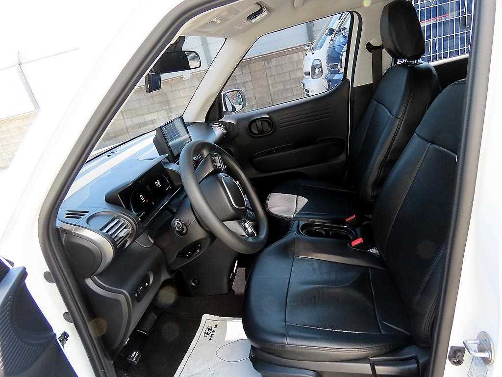 HYUNDAI Casper - Vista 5