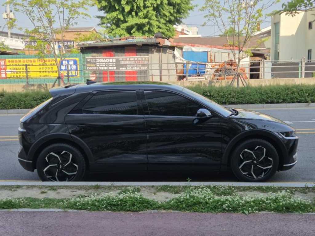 HYUNDAI Ioniq 5 - Vista 5