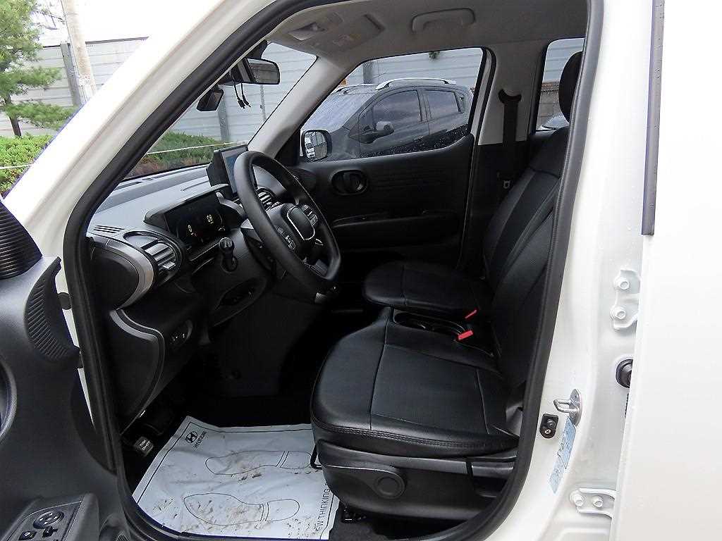 HYUNDAI Casper - Vista 5