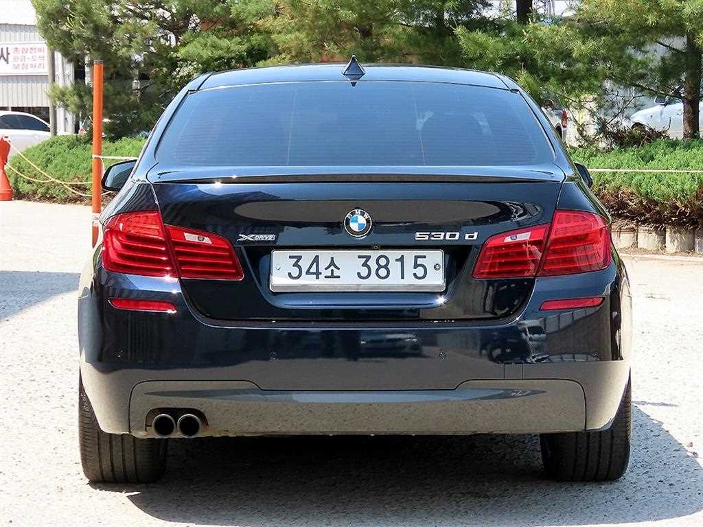 BMW 5 Series - Vista 4