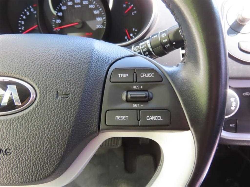KIA Morning - Vista 11
