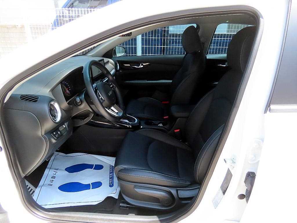 KIA K3 - Vista 5