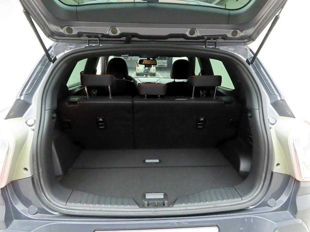 Ssangyong Tivoli - Vista 5