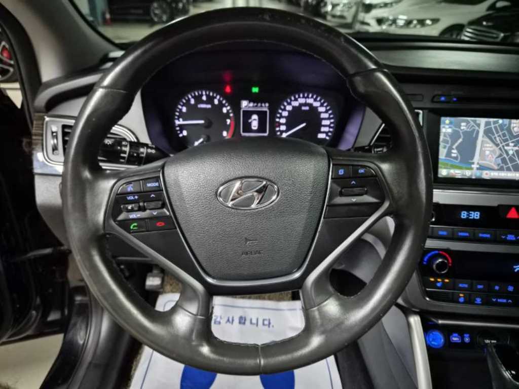 HYUNDAI Sonata - Vista 7