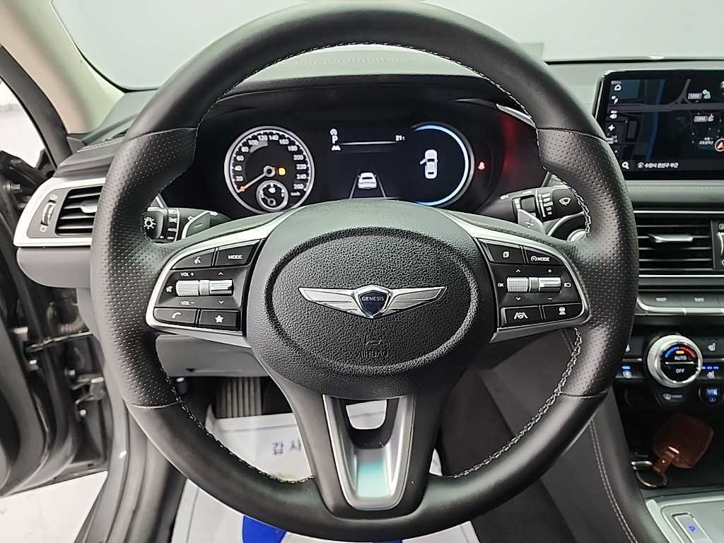 Genesis G70 - Vista 9