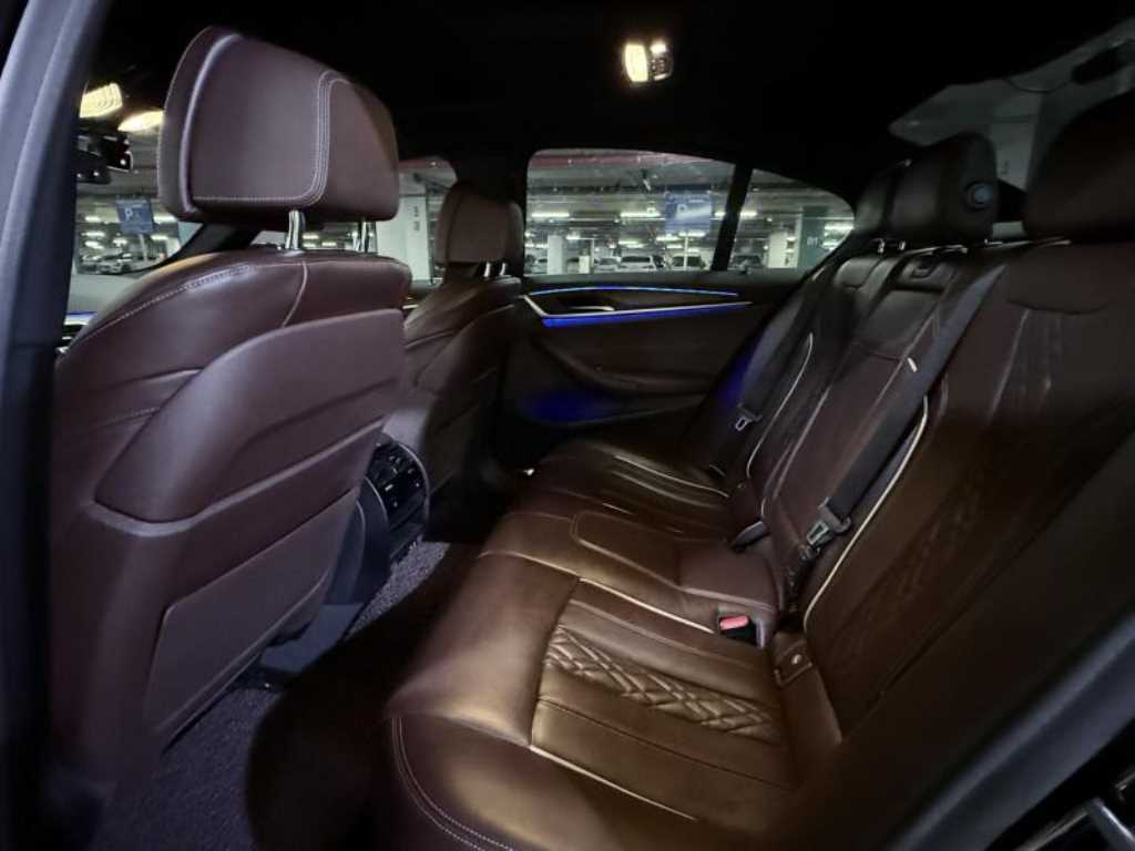 BMW 5 Series - Vista 7