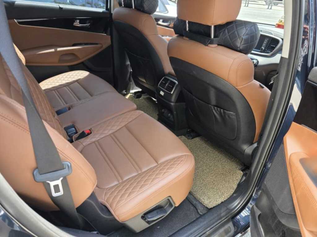 KIA Sorento - Vista 8