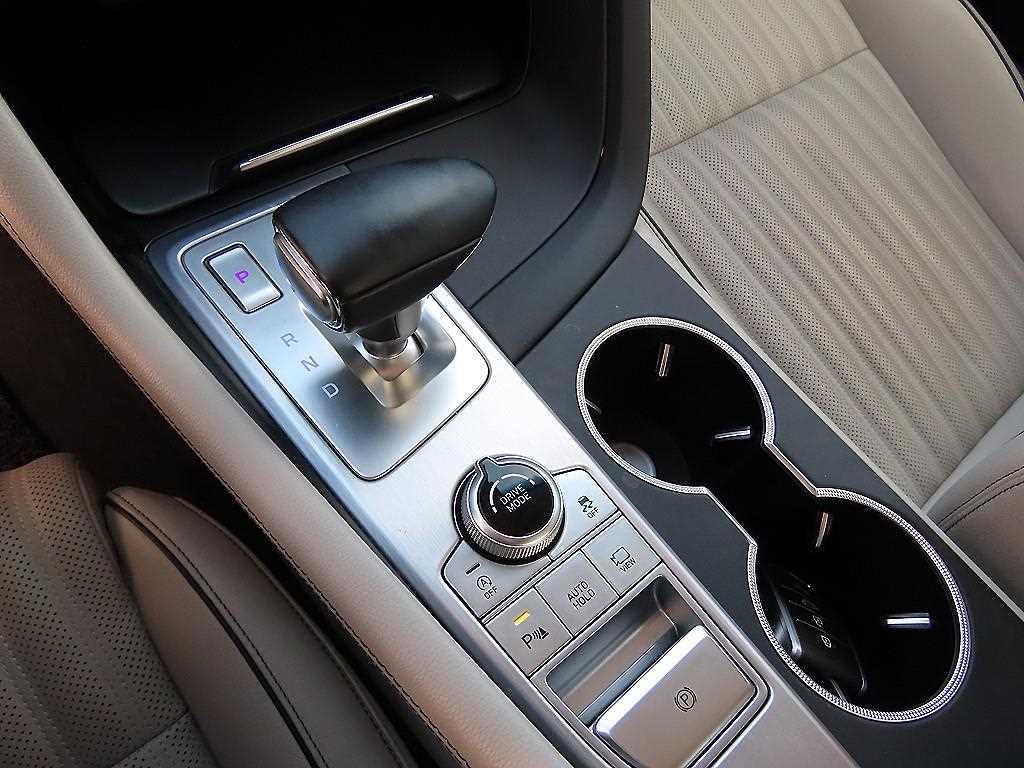 Genesis G70 - Vista 9