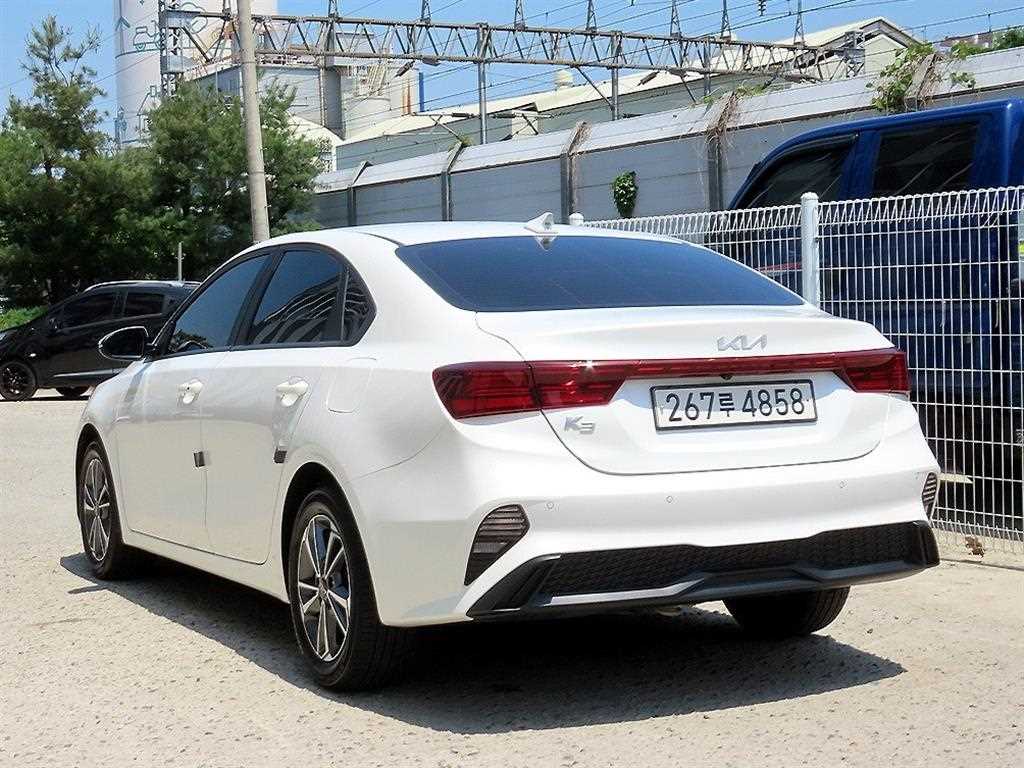 KIA K3 - Vista 3