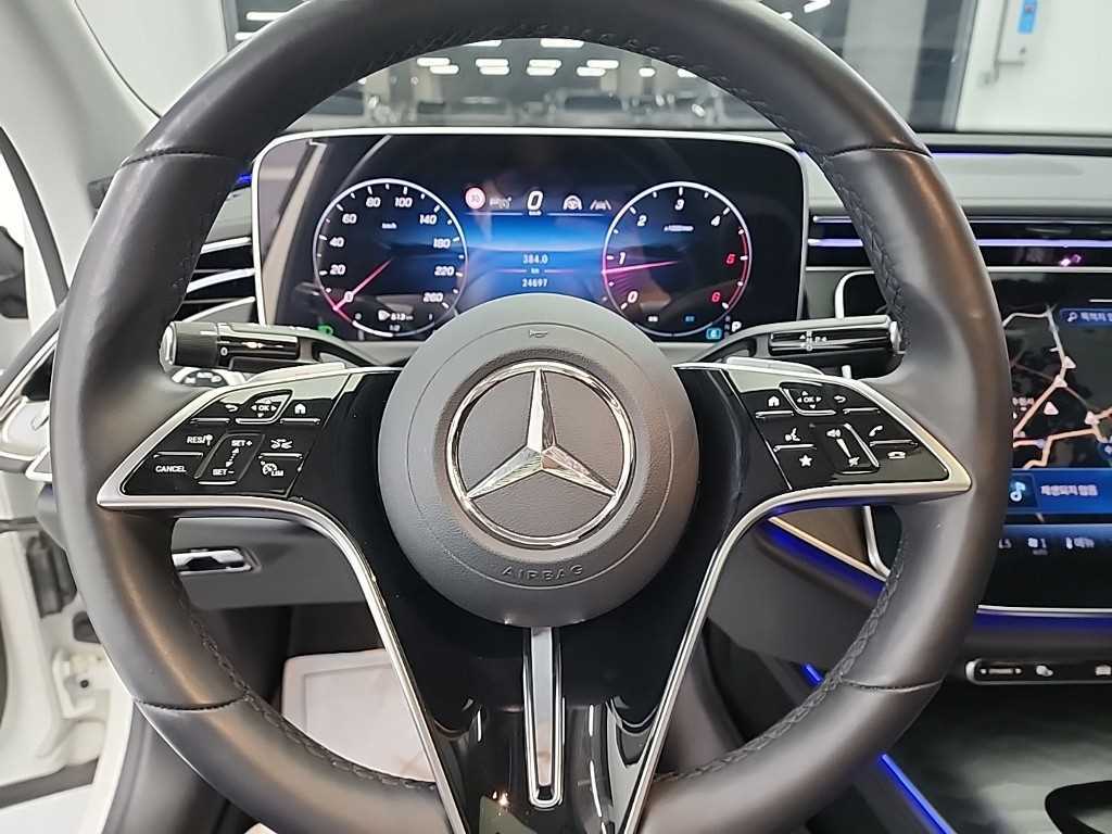 Mercedes Benz E class - Vista 9