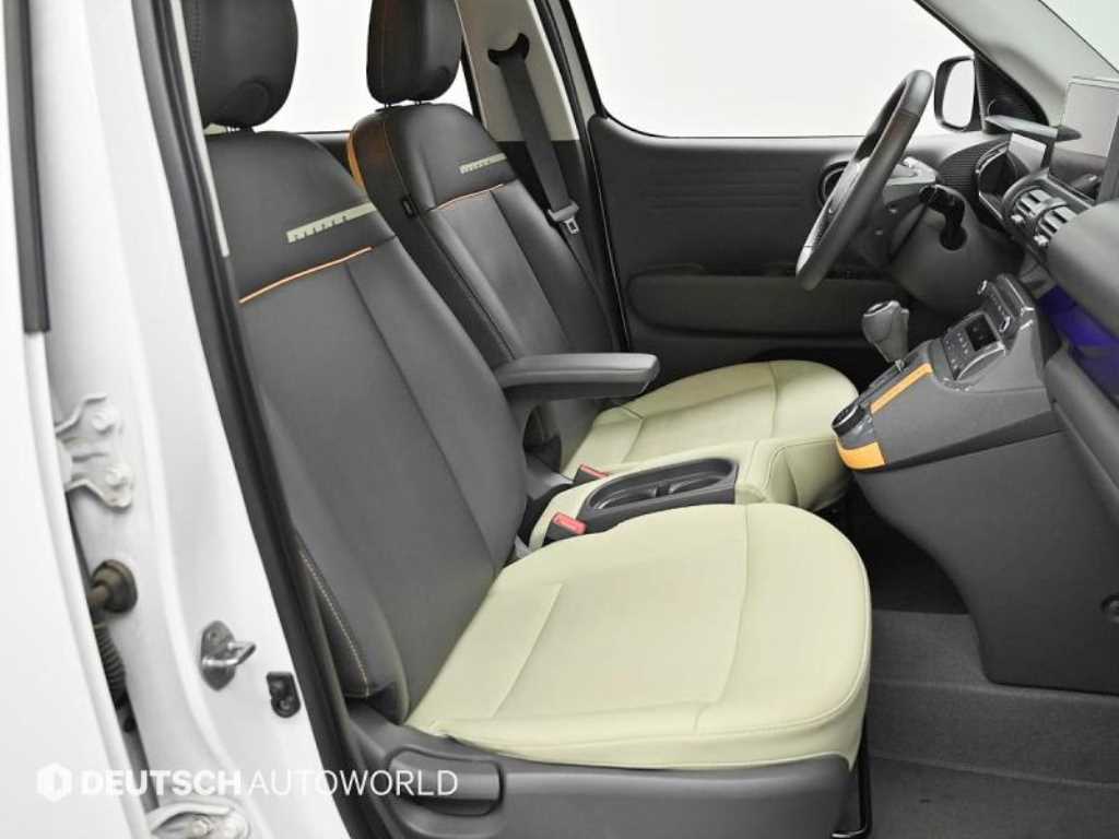 HYUNDAI Casper - Vista 10