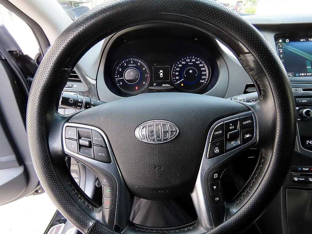 HYUNDAI Grandeur - Vista 8