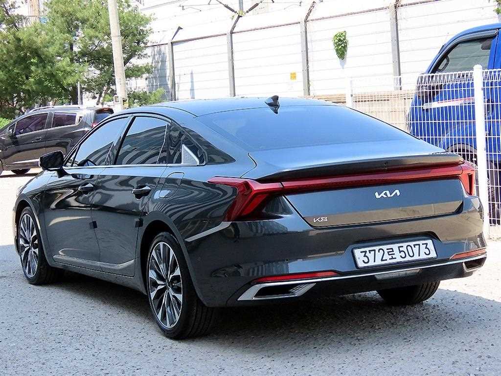 KIA K8 - Vista 3
