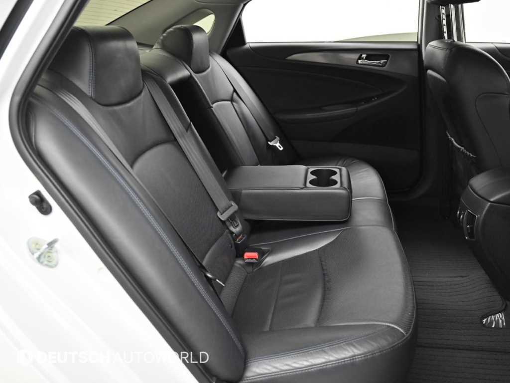 HYUNDAI Sonata - Vista 12