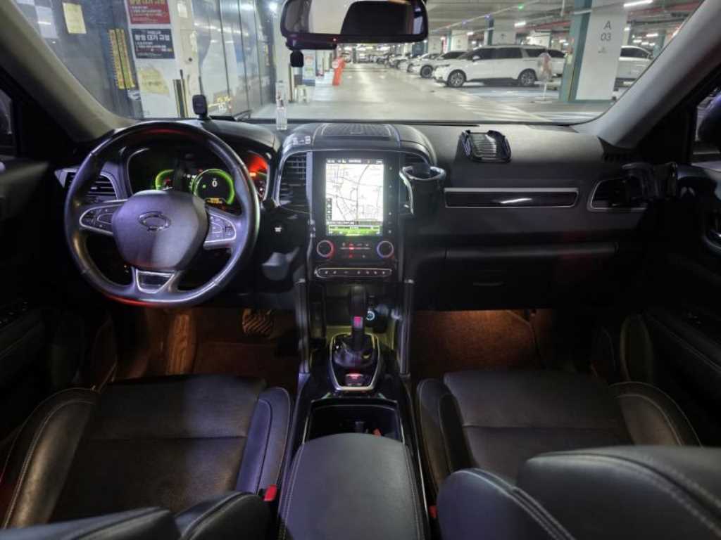 SAMSUNG QM6 - Vista 9