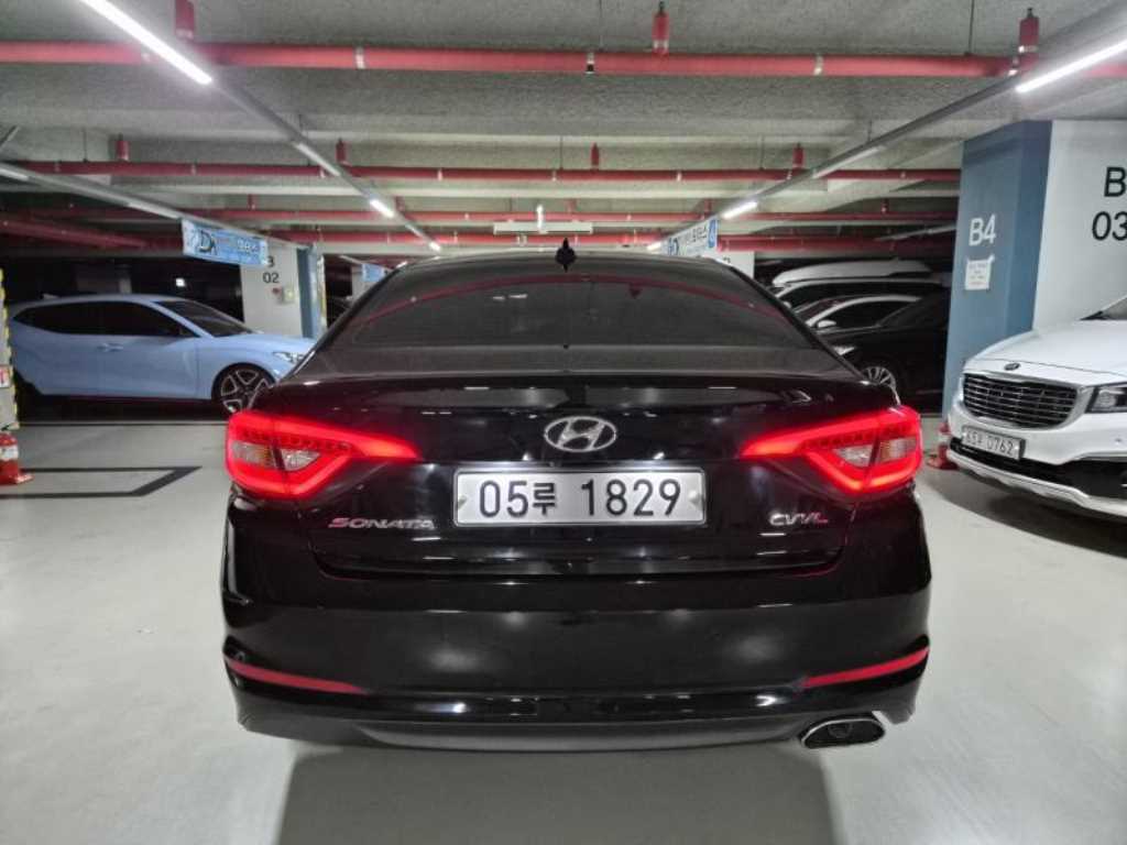 HYUNDAI Sonata - Vista 4