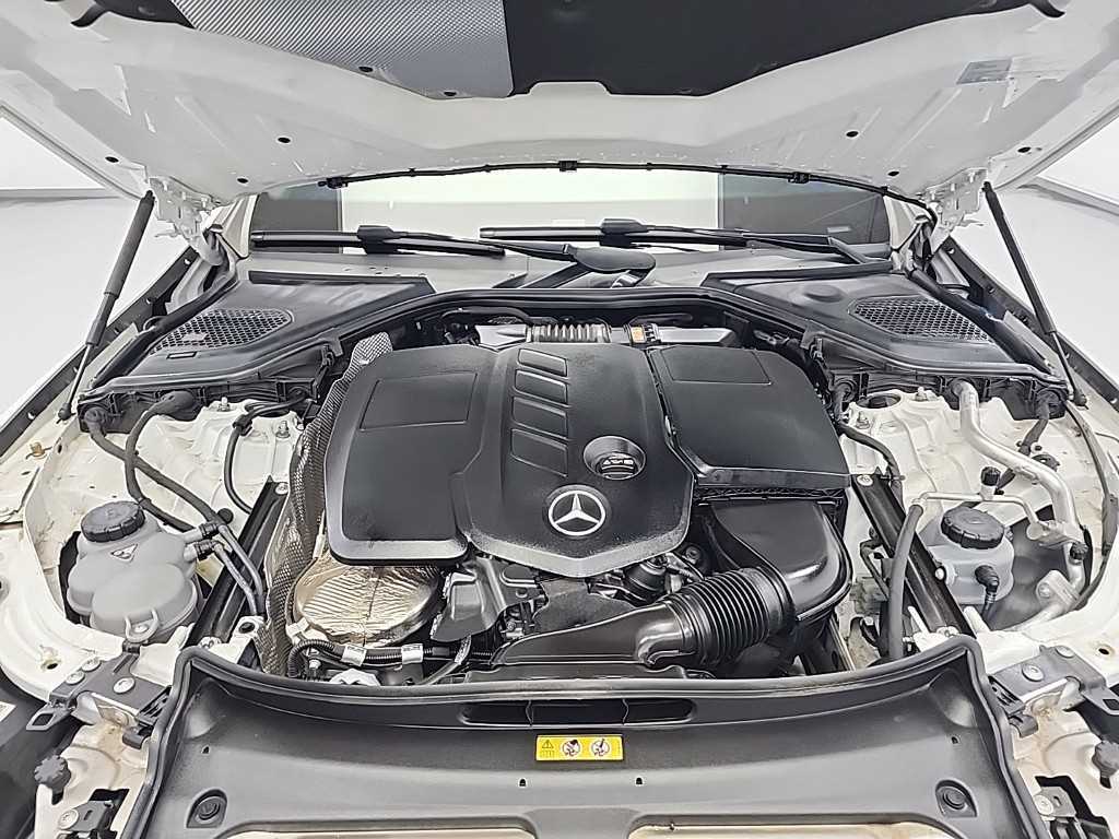Mercedes Benz E class - Vista 5