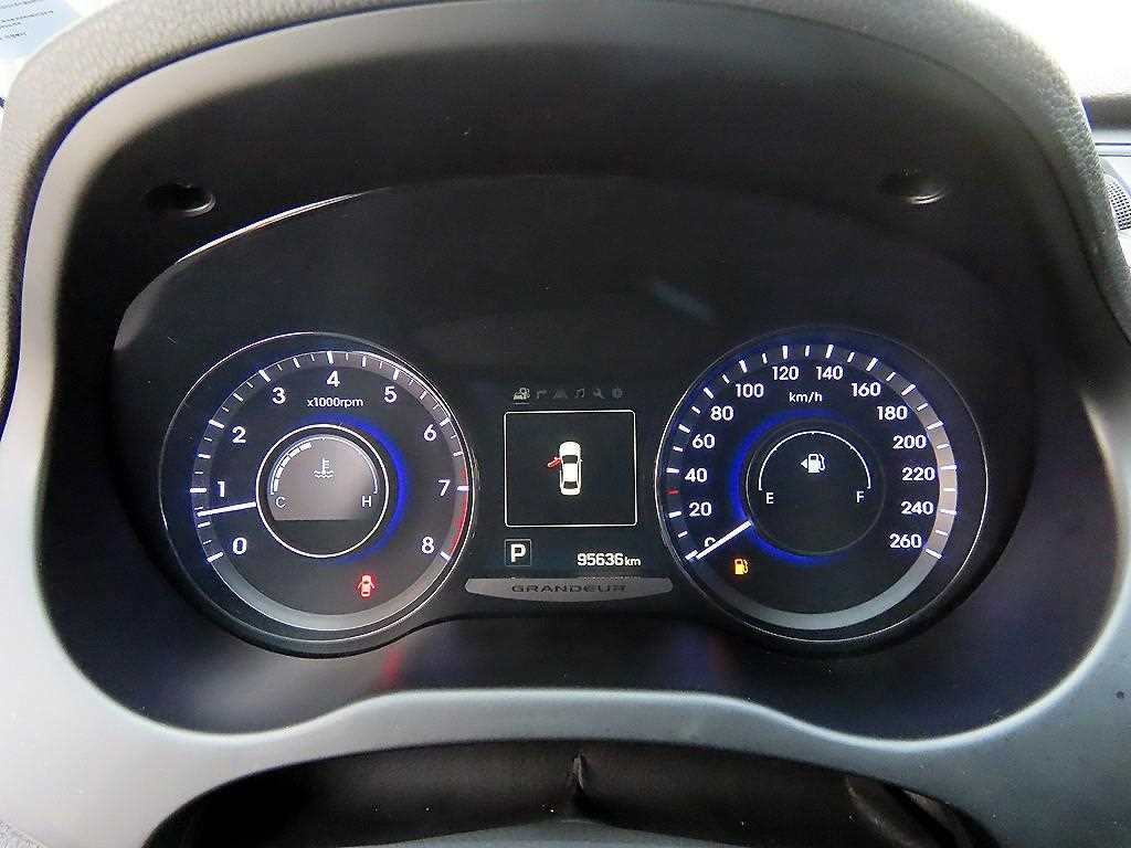 HYUNDAI Grandeur - Vista 9