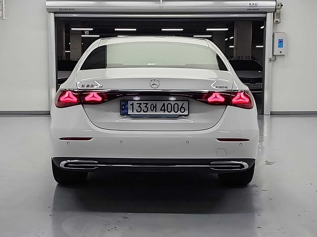 Mercedes Benz E class - Vista 3