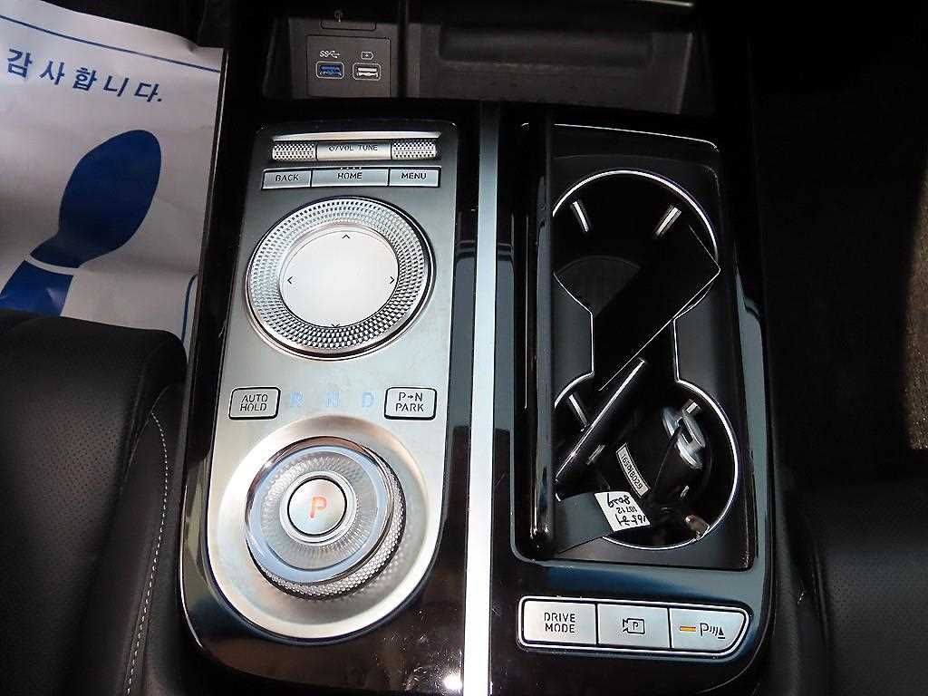 Genesis G80 - Vista 10