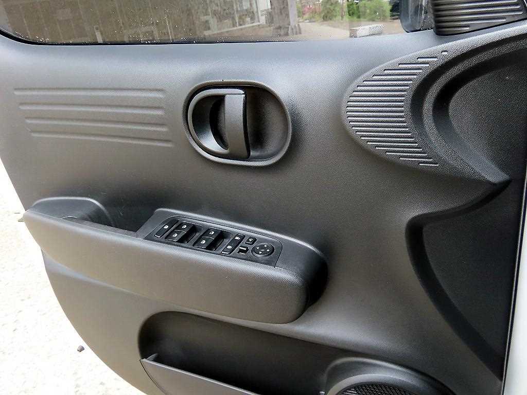 HYUNDAI Casper - Vista 11