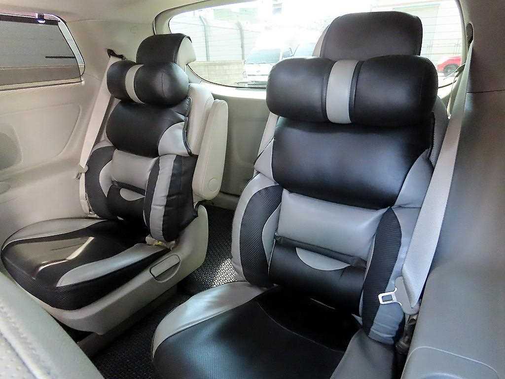 KIA Carnival - Vista 7