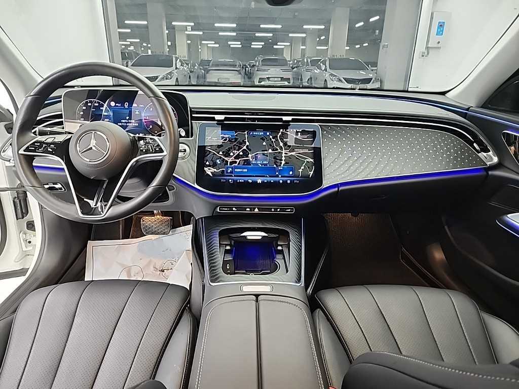 Mercedes Benz E class - Vista 7
