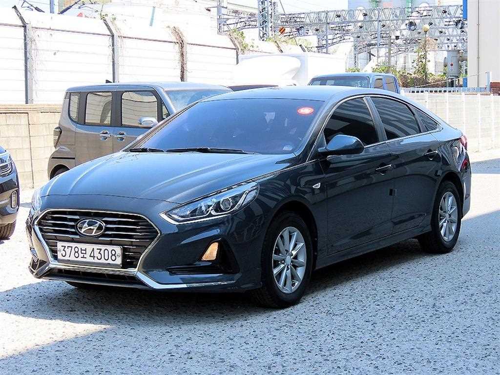 HYUNDAI Sonata - Vista 2