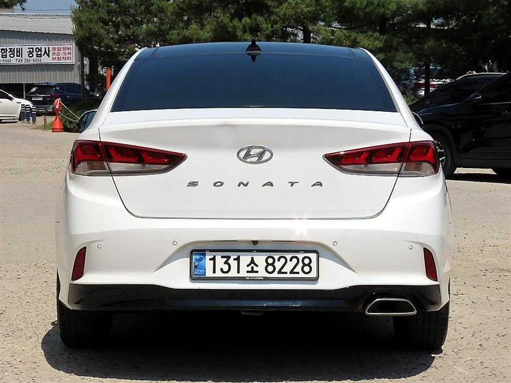 HYUNDAI Sonata - Vista 4