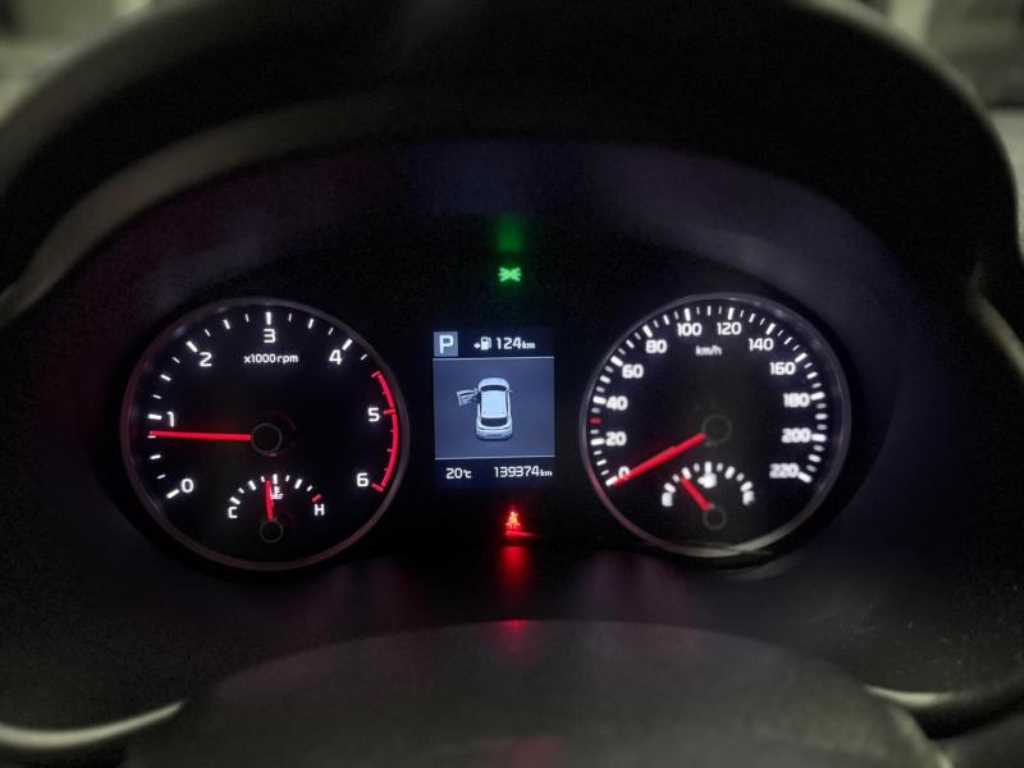 KIA Stonic 2018 Blanco - Importación desde Corea - HF Imports Iquique - Foto 16