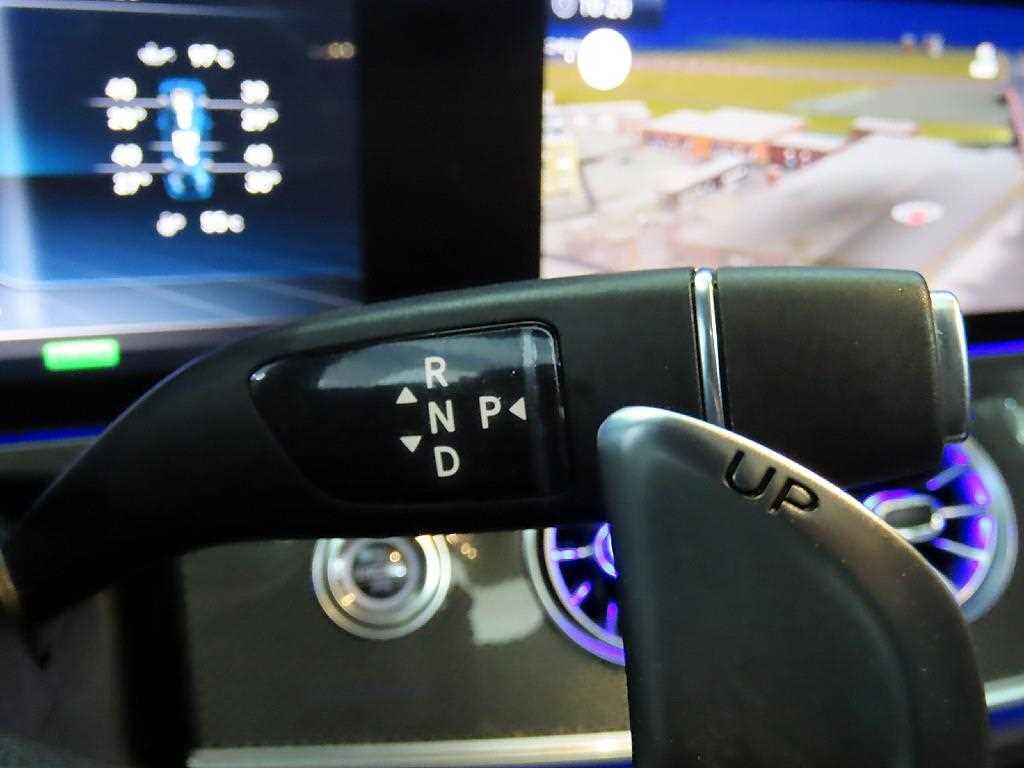Mercedes Benz E class - Vista 12