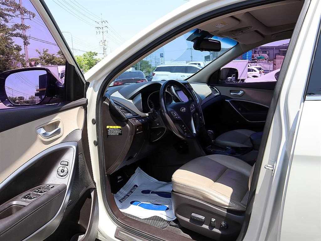 HYUNDAI Santa Fe - Vista 6