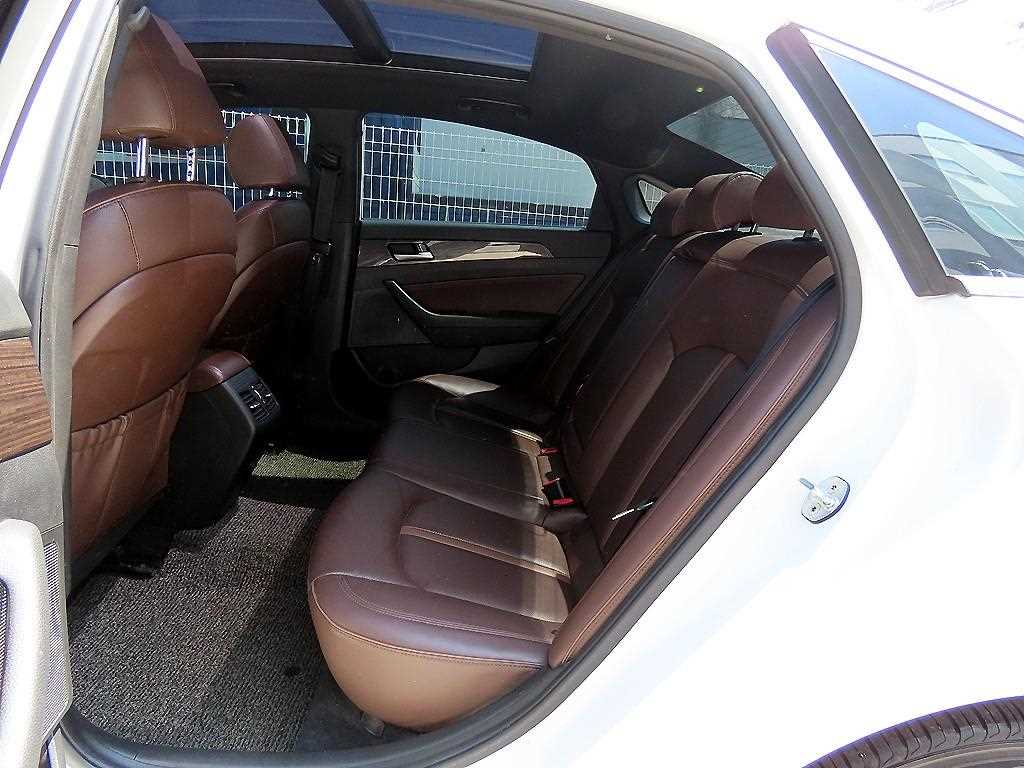 HYUNDAI Sonata - Vista 6