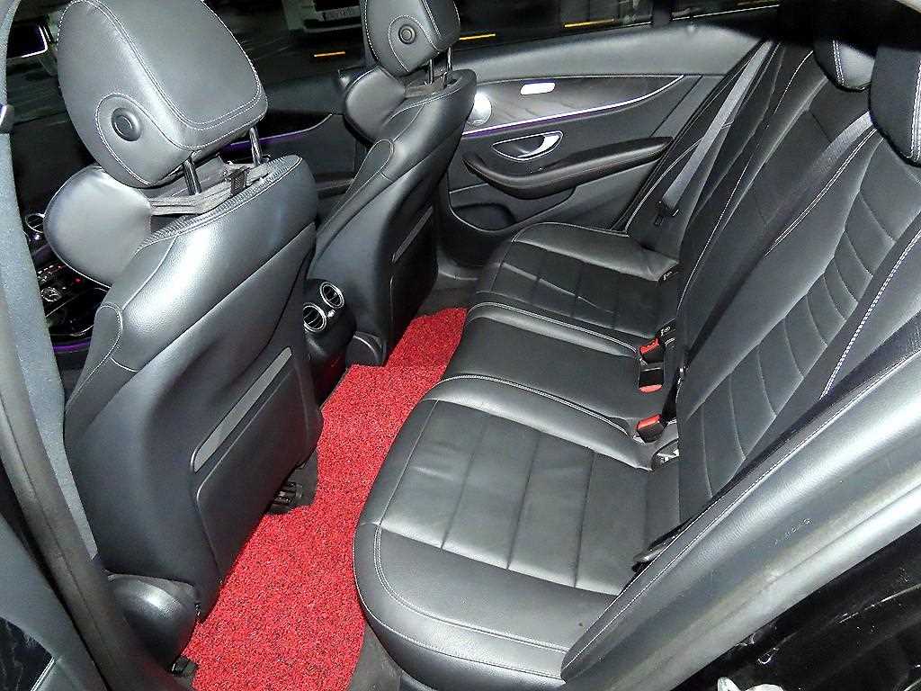 Mercedes Benz E class - Vista 7
