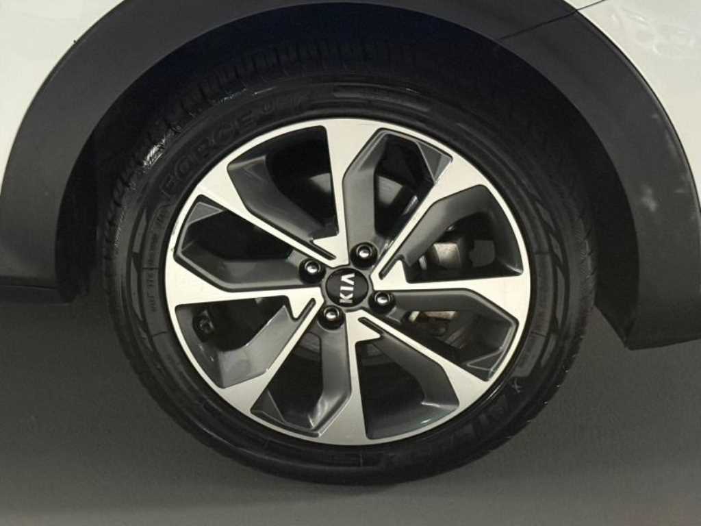 KIA Stonic - Vista 7