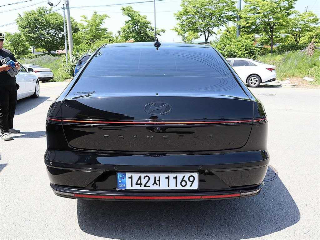 HYUNDAI Grandeur - Vista 5