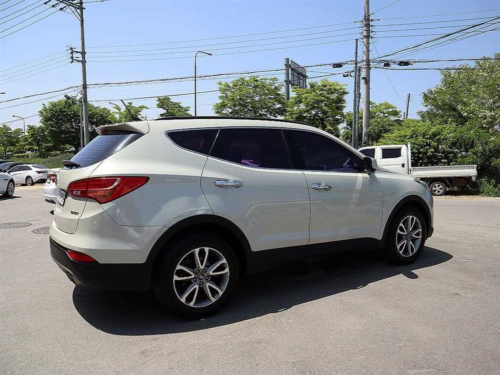 HYUNDAI Santa Fe - Vista 3
