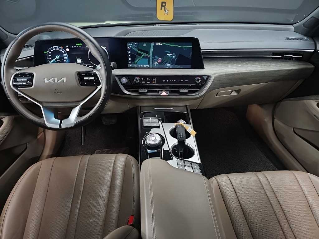 KIA K8 - Vista 7