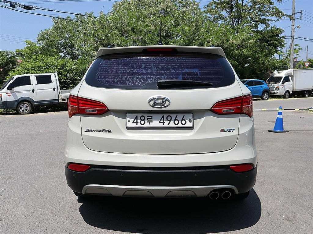 HYUNDAI Santa Fe - Vista 4