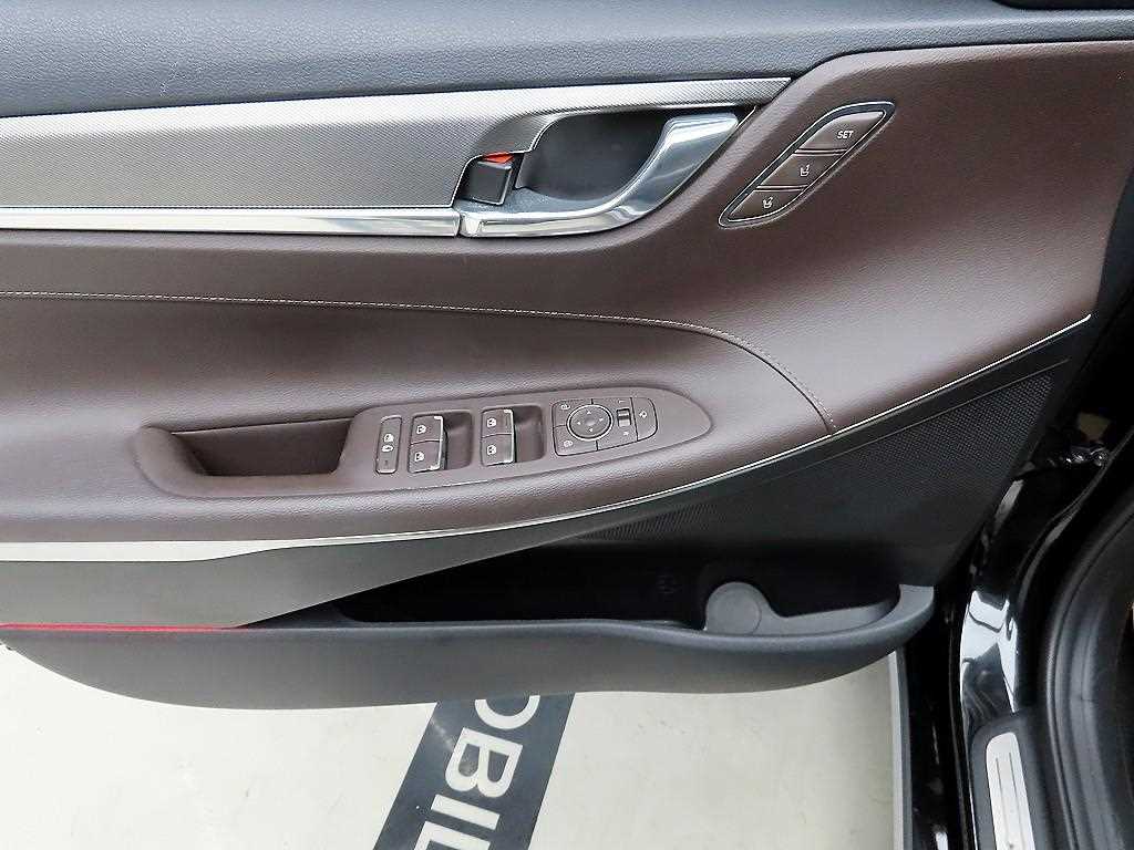 HYUNDAI Grandeur - Vista 11